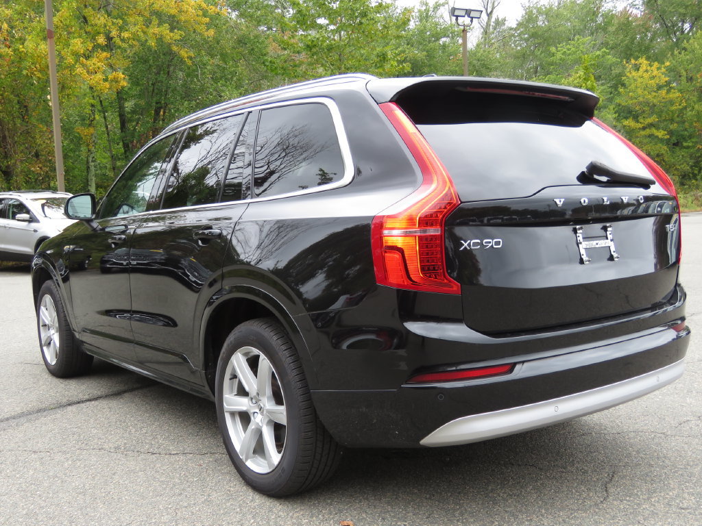 Used 2022 Volvo XC90 T5 Momentum AWD/4WD image 7