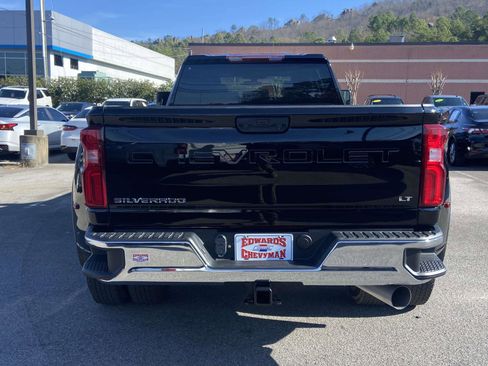Used 2022 Chevrolet Silverado 3500 LT w/ Convenience Package image 18