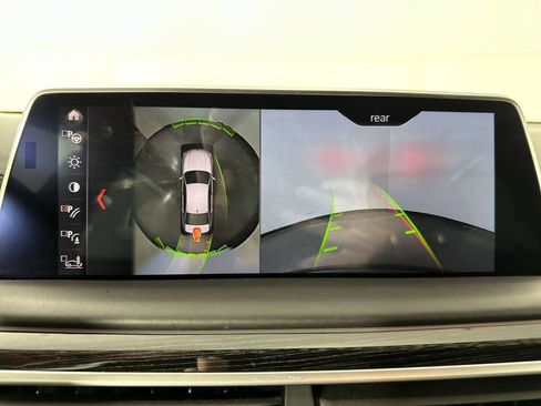 Used 2019 BMW 750i w/ Executive Package image 21