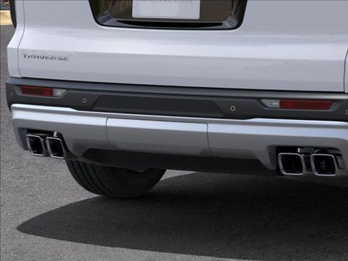 New 2025 Chevrolet Traverse LT w/ LPO, Floor Liner Package image 14