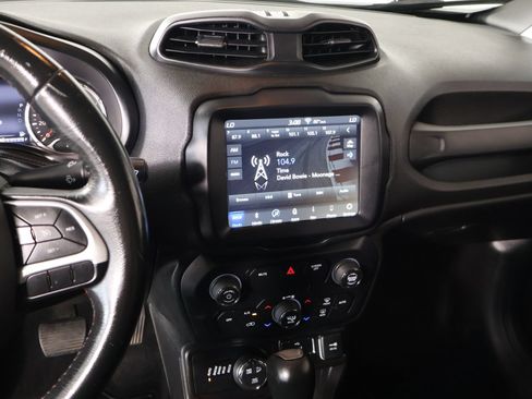 Used 2019 Jeep Renegade Trailhawk w/ UConnect 8.4 Nav Group AWD/4WD image 5