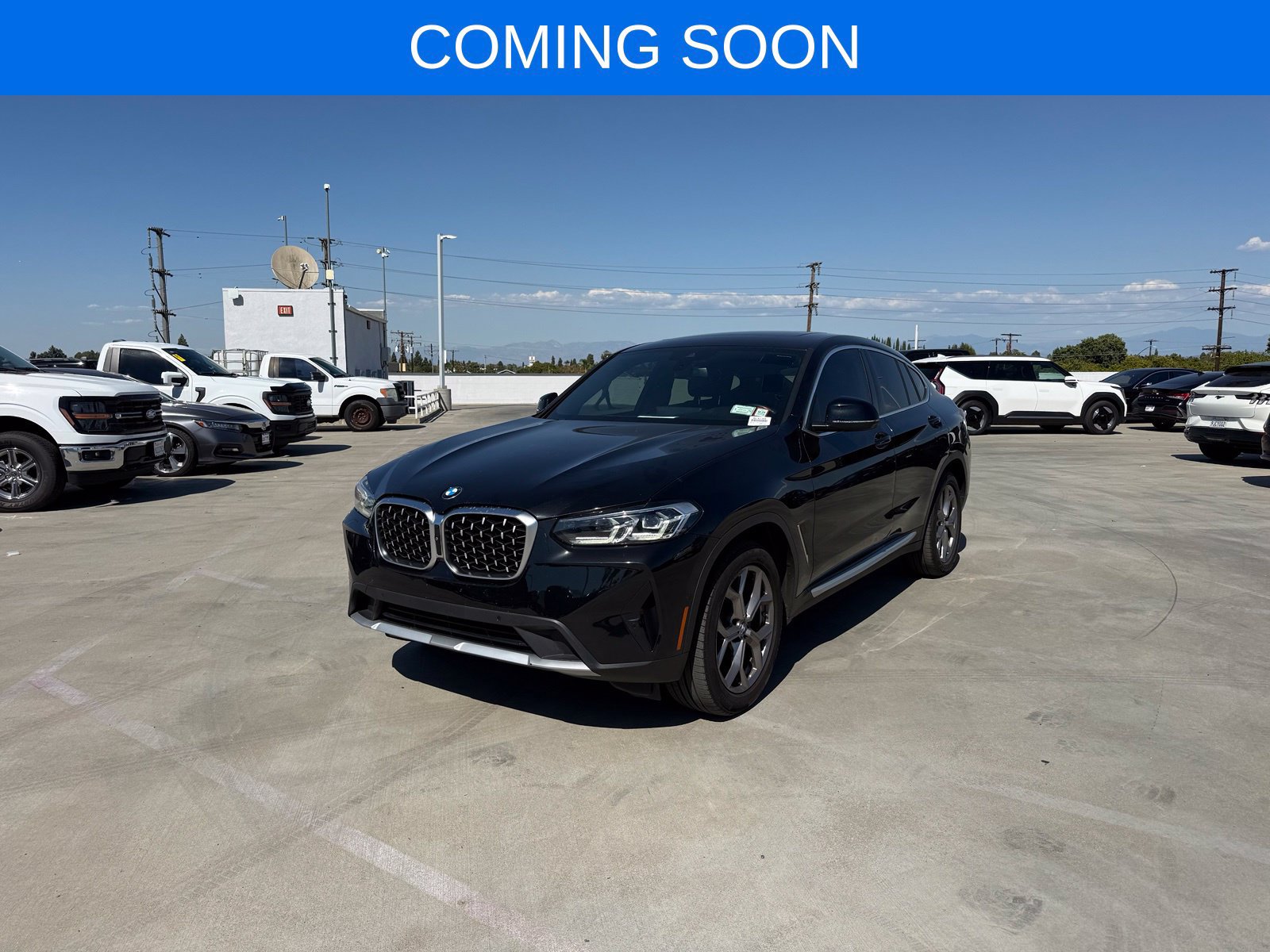 Used 2022 BMW X4 xDrive30i AWD/4WD image 1