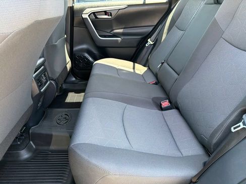 Used 2025 Toyota RAV4 XLE FWD image 21