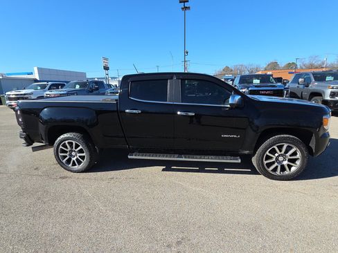 Used 2019 GMC Canyon Denali image 11