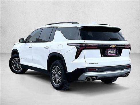 Used 2024 Chevrolet Traverse LT FWD image 13