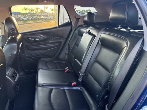 Used 2023 GMC Terrain SLT w/ Infotainment Package II image 15