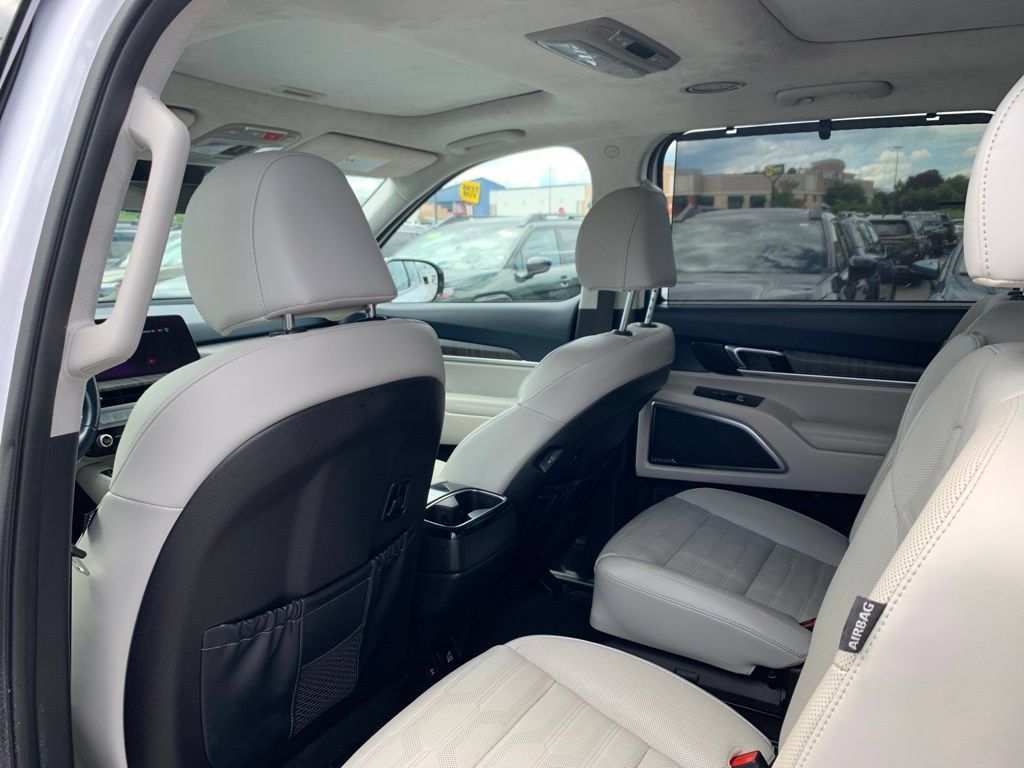 Used 2024 Kia Telluride SX Prestige AWD/4WD image 21