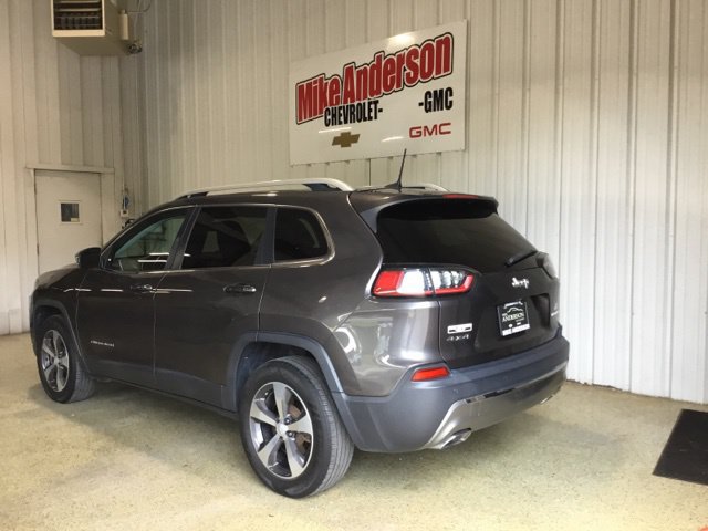 Used 2019 Jeep Cherokee Limited AWD/4WD image 3