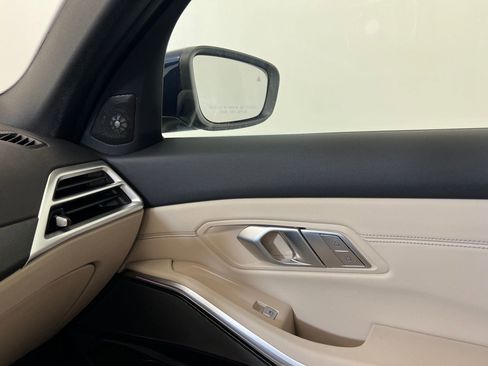 Used 2026 BMW 330i xDrive Sedan w/ Premium Package AWD/4WD image 31