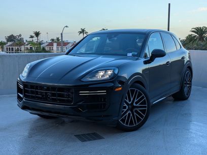 New 2025 Porsche Cayenne Turbo