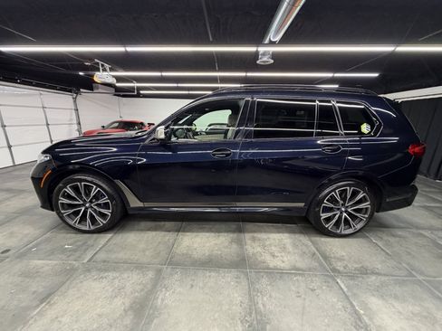 Used 2020 BMW X7 M50i image 3