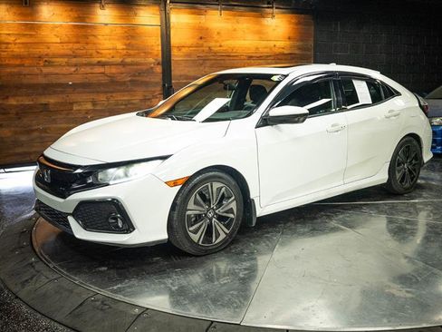 Used 2017 Honda Civic EX image 2