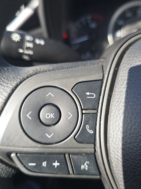 Used 2022 Toyota Corolla LE FWD image 17