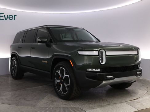 Used 2023 Rivian R1S Adventure AWD/4WD image 13