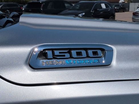 Used 2022 RAM 1500 Limited AWD/4WD image 11