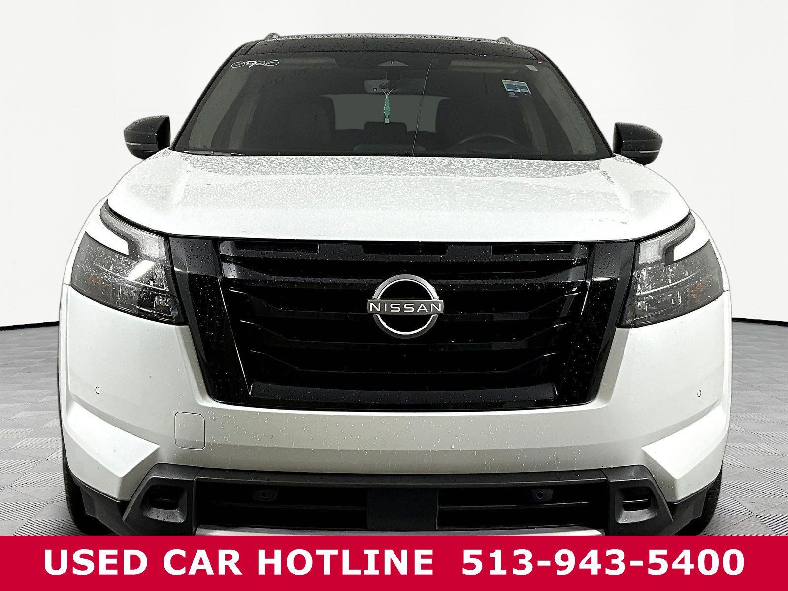 Certified 2025 Nissan Pathfinder Platinum w/ Black Appearance Package AWD/4WD image 2