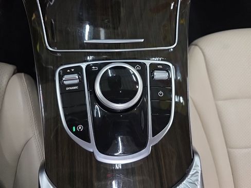Used 2019 Mercedes-Benz C 300 Sedan image 27