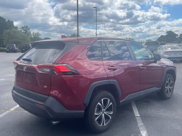 Used 2022 Toyota RAV4 LE FWD image 6
