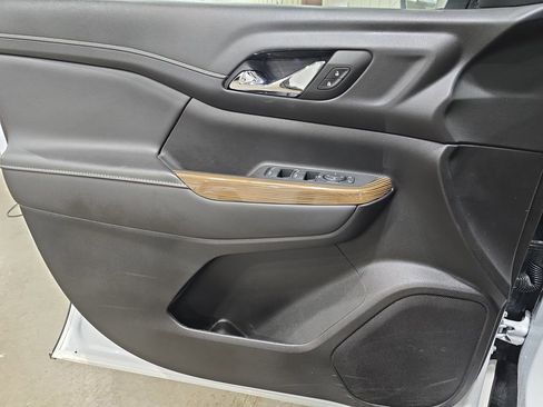 Used 2023 GMC Acadia SLE w/ Elevation Edition image 27