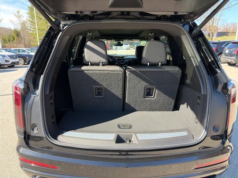 Certified 2023 Cadillac XT6 Sport w/ Technology Package image 9