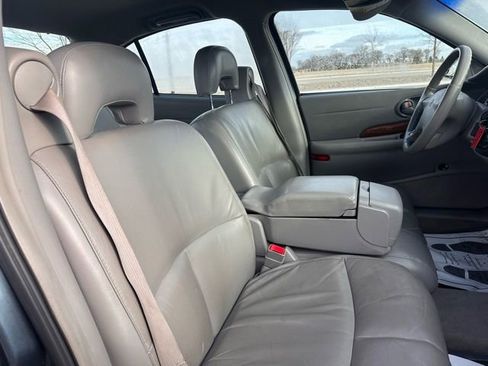 Used 2002 Buick Le Sabre Custom w/ Luxury Pkg image 27