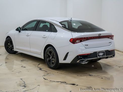 Used 2021 Kia K5 LXS image 10