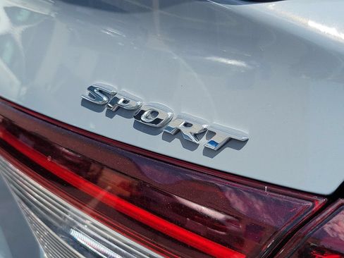 Certified 2025 Honda Civic Sport image 9