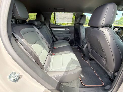 New 2026 GMC Terrain AT4 w/ Technology Package II AWD/4WD image 13