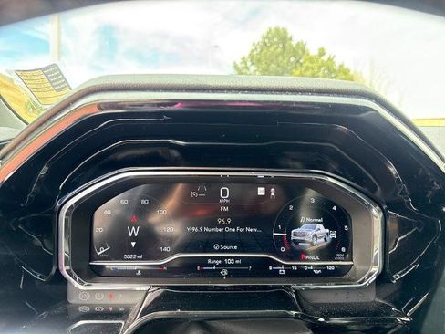 Used 2023 GMC Sierra 1500 SLE image 14