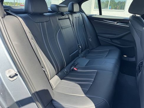 Used 2017 BMW 530i w/ Premium Package RWD image 11