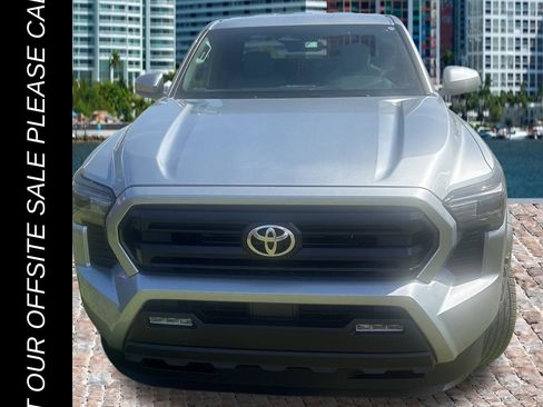 Used 2025 Toyota Tacoma SR5 RWD image 5