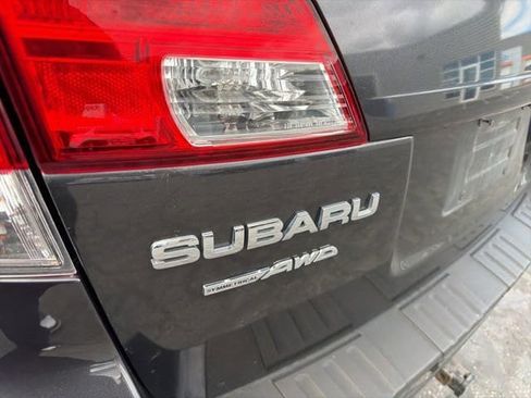 Used 2012 Subaru Outback 2.5i Limited w/ Moonroof Pkg AWD/4WD image 22