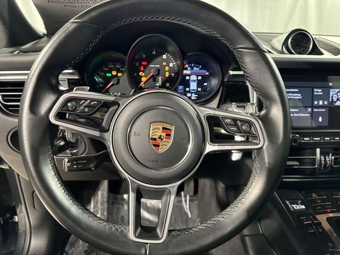 Used 2019 Porsche Macan image 23