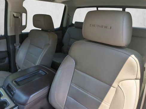 Used 2014 GMC Sierra 1500 Denali w/ Driver Alert Package AWD/4WD image 9