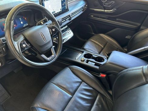 Used 2023 Lincoln Corsair Reserve w/ Equipment Group 201A FWD image 4