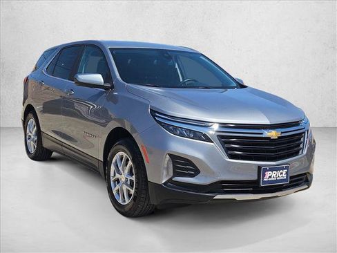 Used 2024 Chevrolet Equinox LT FWD image 3