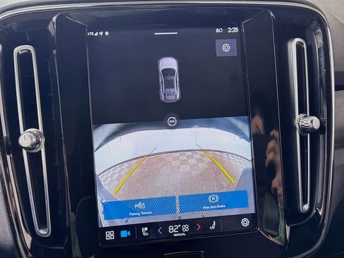 Used 2023 Volvo C40 P8 Recharge Plus w/ Climate Package image 3