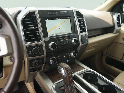 Used 2018 Ford F150 Lariat w/ Equipment Group 502A Luxury AWD/4WD image 27