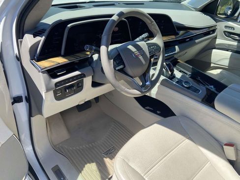 Certified 2023 Cadillac Escalade Premium Luxury Platinum AWD/4WD image 8