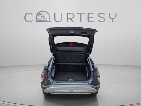 New 2026 Hyundai Kona Limited FWD image 9