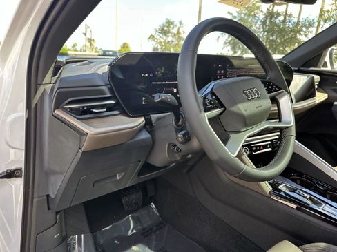 New 2025 Audi Q5 Prestige image 19