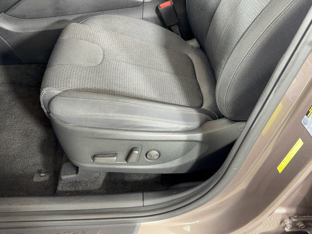 Used 2019 Hyundai Santa Fe SEL FWD image 14