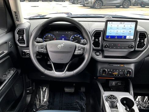 Used 2024 Ford Bronco Sport Outer Banks w/ Tech Package image 17