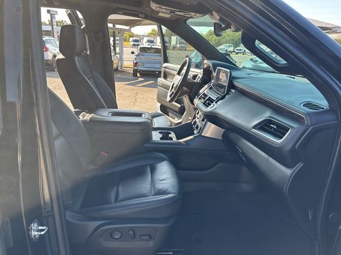 Used 2024 Chevrolet Suburban Z71 w/ Luxury Package AWD/4WD image 21