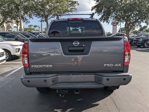 Used 2021 Nissan Frontier PRO-4X w/ Pro-4x Utility Package image 5