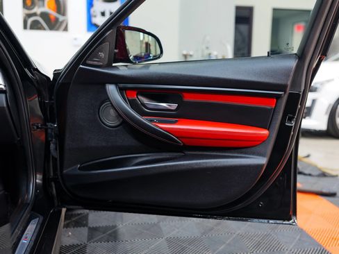Used 2017 BMW M3 RWD image 39