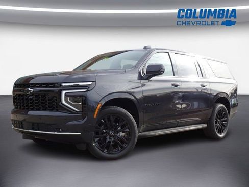 New 2026 Chevrolet Suburban Premier image 2