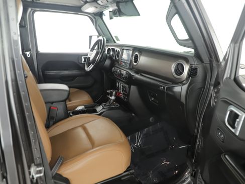 Used 2020 Jeep Gladiator Rubicon image 15