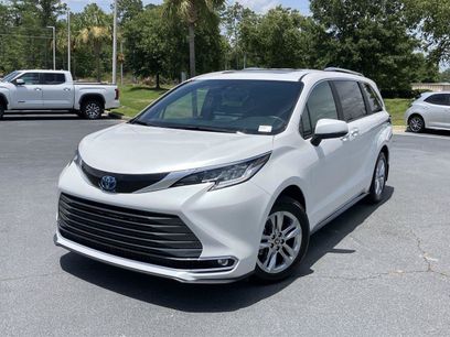 Used 2025 Toyota Sienna Limited