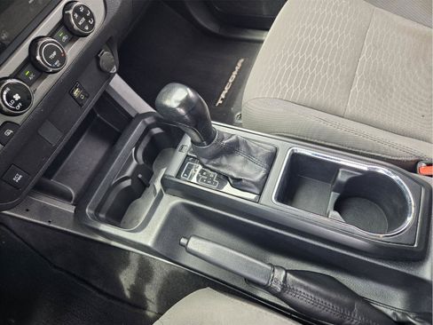 Used 2018 Toyota Tacoma SR w/ SR Convenience Package RWD image 15
